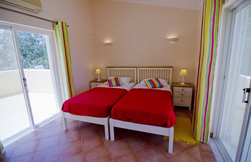 4 Bedrooms Villa Almancil (Max 9 pax)