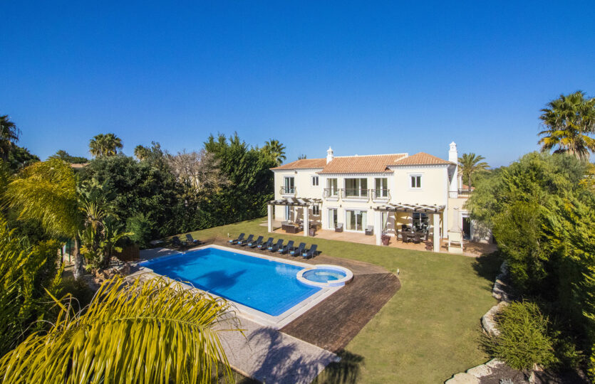 5 Bedrooms Villa with Great Pool and Spa Quinta do Mar (Max 10 pax)